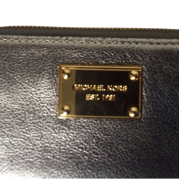 Michael Kors Metallic Wristlet Wallet - Picture 4 of 4